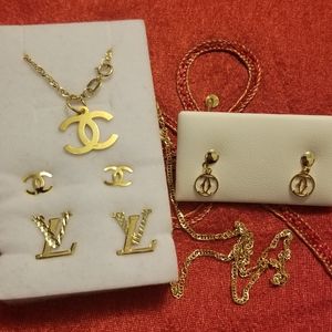 18K gold 3 sets earings, 1 necklace DUBAI GOLD !!!